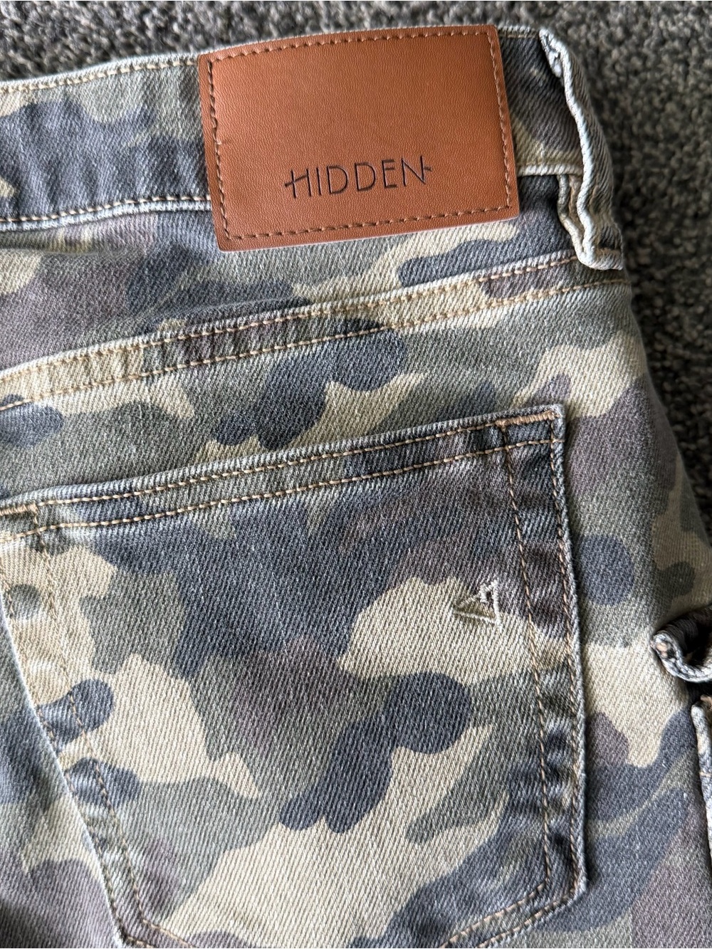 Hidden Cargo Camo Mini Skirt - Picture 4 of 7